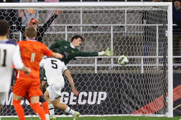 其在青訓與 其在青訓與